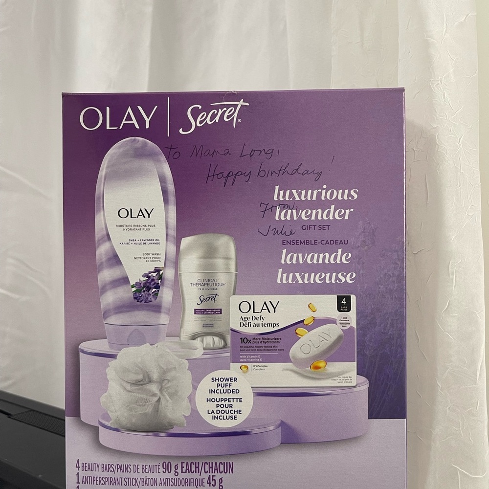 OLAY Secret Lavender Gift Pack